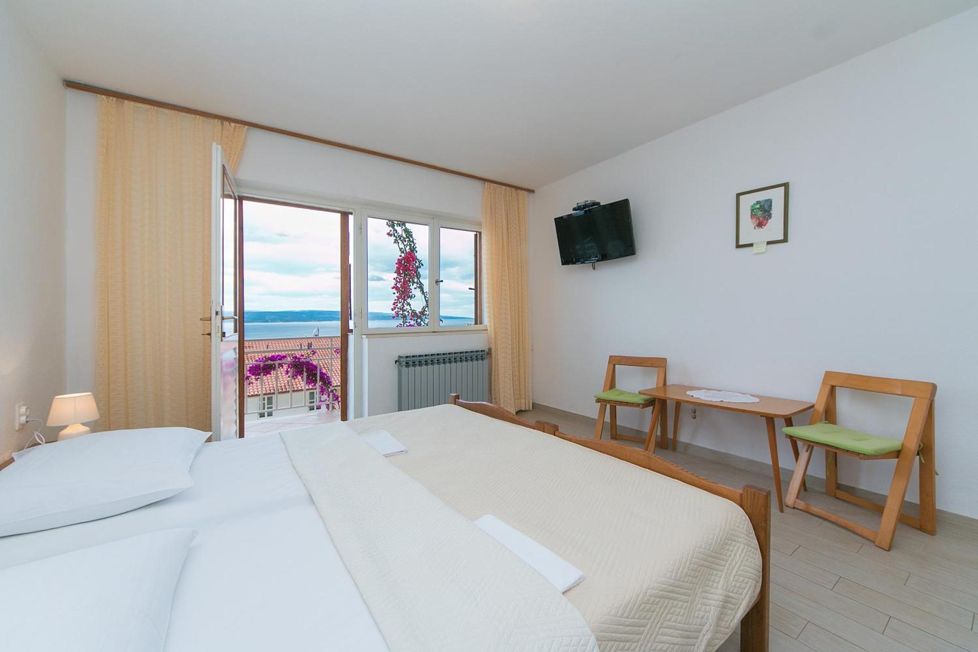 Apartments And Rooms By The Sea Brela, Makarska - 2752 Bilik gambar