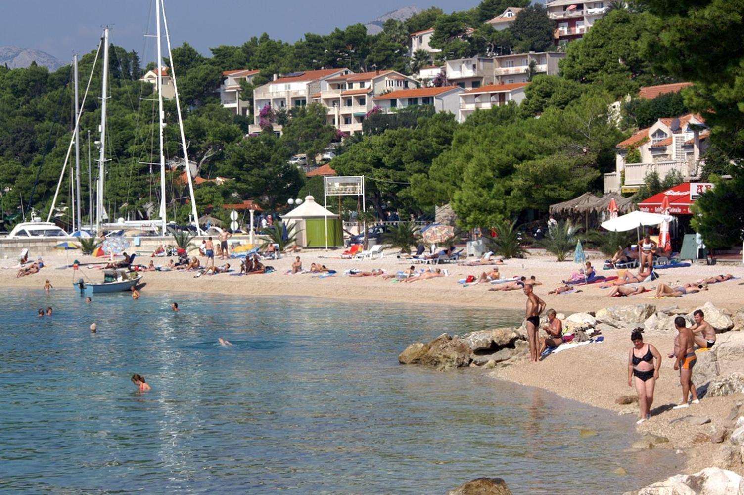 Apartments And Rooms By The Sea Brela, Makarska - 2752 Luaran gambar